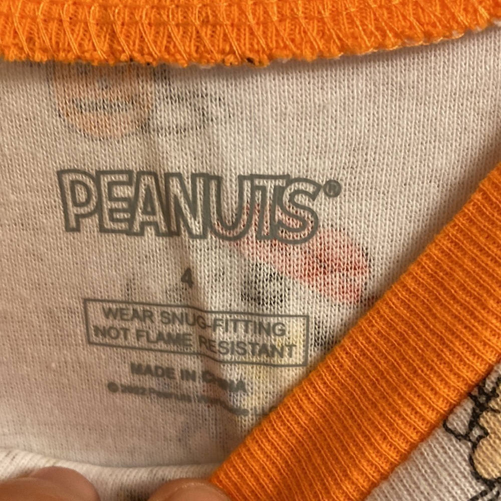 NWT PEANUTS SNOOPY CHARACTERS HALLOWEEN CHILD / KIDS SIZE 4 PAJAMAS - Picture 3 of 9